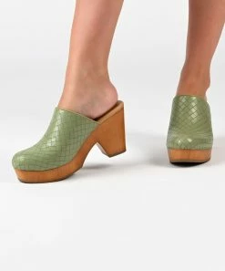 Journee Collection | Tan Kelsy Woven Clog - Women -High heel Store zu109423060 alt 2 tm1666367192