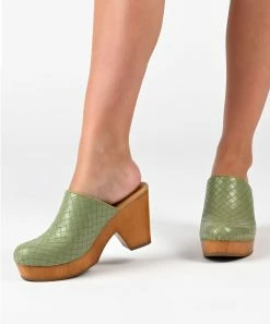 Journee Collection | Black Kelsy Woven Clog - Women -High heel Store zu109423428 alt 2 tm1666367856